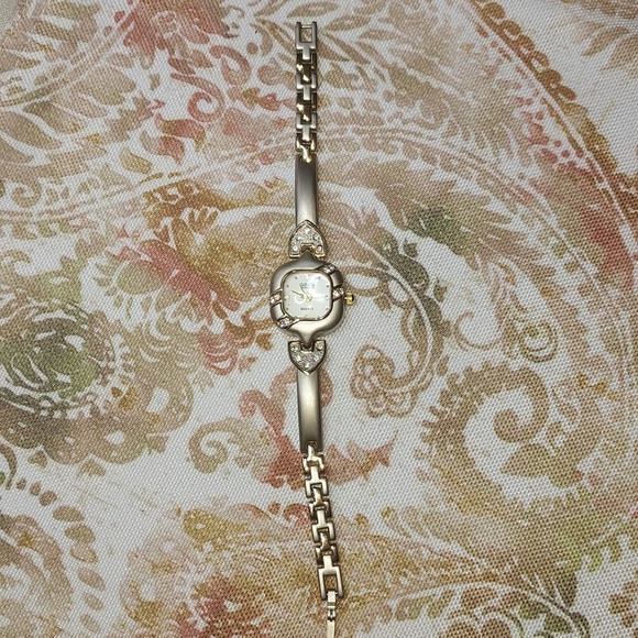 Giovani Beverly Hills Accessories - Giovani Beverly Hills  VTG watch PLEASE READ